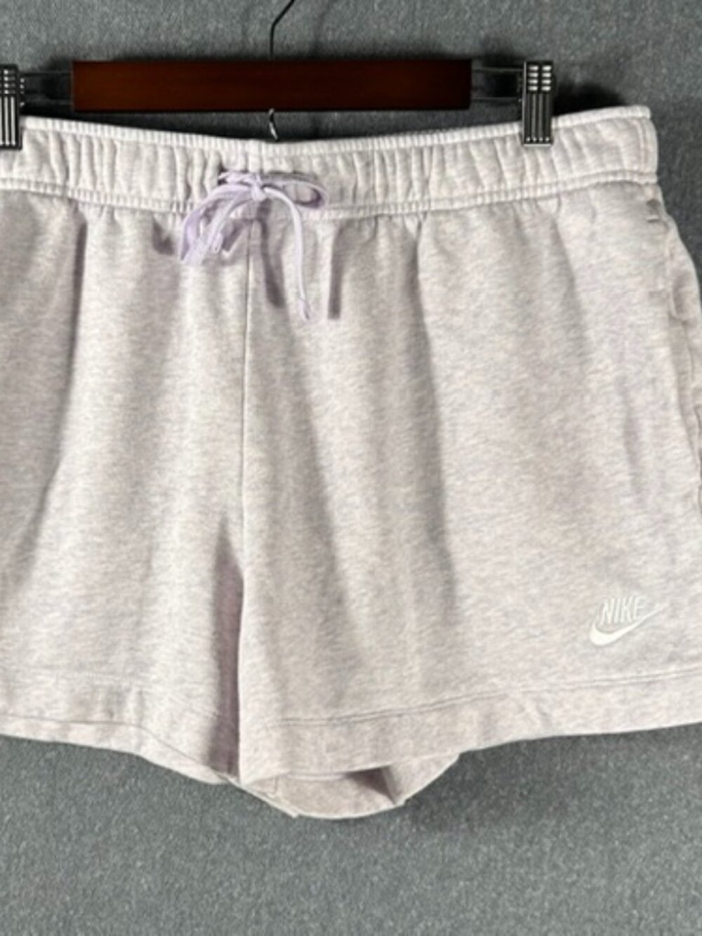 Nike Sportswear Club Fleece Shorts Womens Sz XL Gray Mid Rise w/ Pockets Drawstr